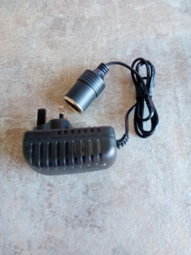 Cigarette lighter mains - lighter, to